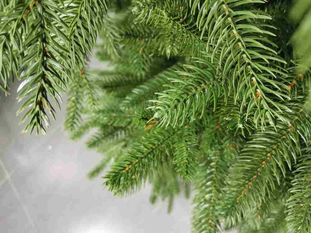 Искусственная елка Christmas Tree Ель MILTON VMNC-21 2,1м