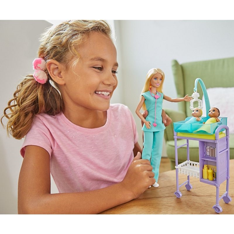 Игровой набор Кукла Барби Доктор GKH23